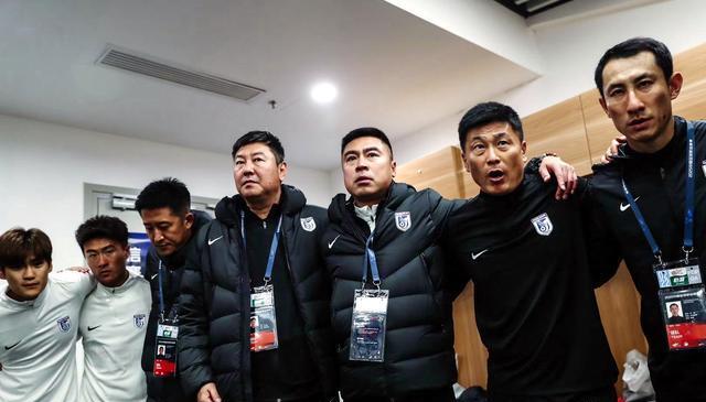 育场, 这是本赛季, 气傲的京城 育场, 这是本赛季, 气傲的京城