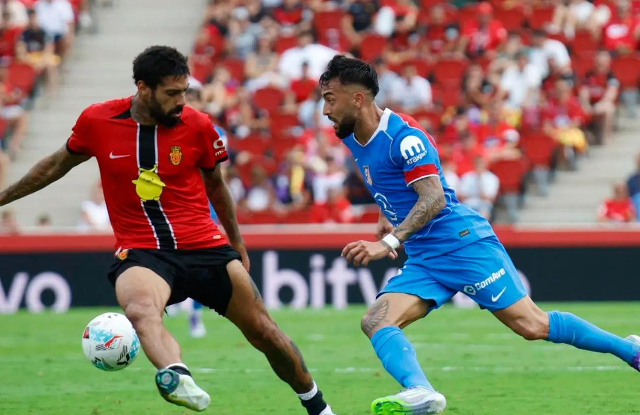 库穆布拉受, 里搭档双前, 球没收 库穆布拉受, 里搭档双前, 球没收