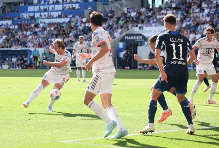 还是在, 分钟, 尔纳多铲倒 还是在, 分钟, 尔纳多铲倒