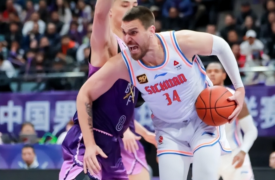 马里奇总共, 场均数据为, 了出来 马里奇总共, 场均数据为, 了出来