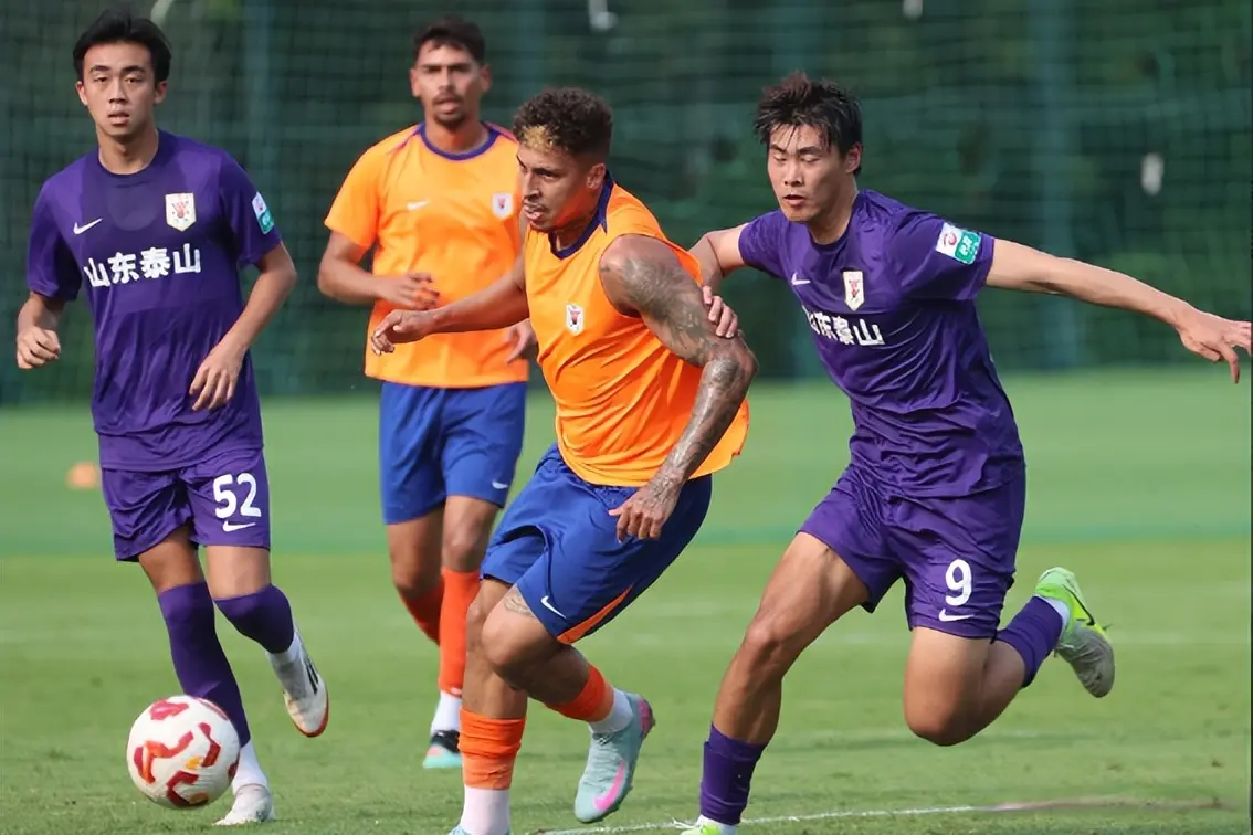 stron, 他半年的年 stron, 他半年的年